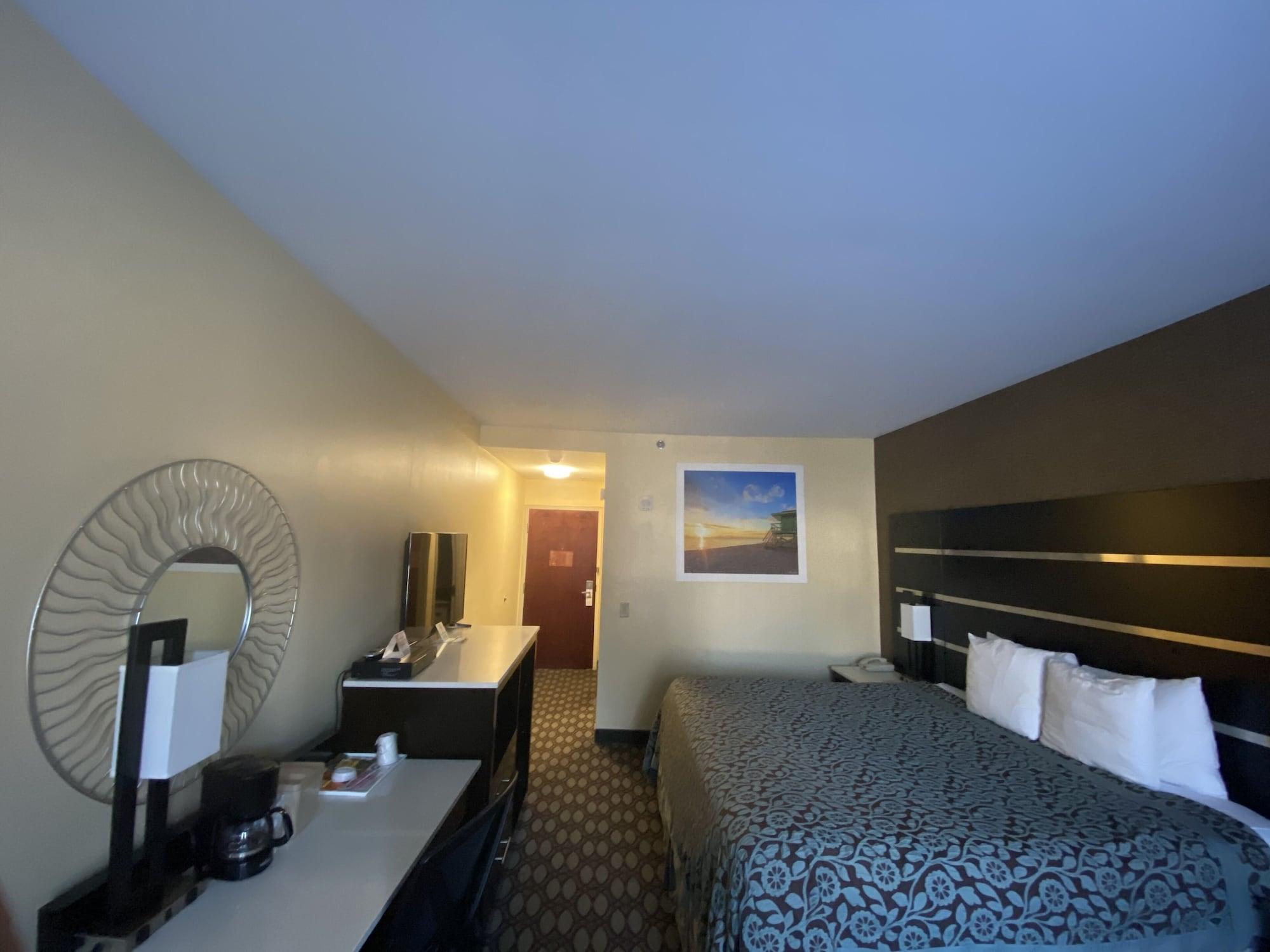 Days Inn By Wyndham Budd Lake Экстерьер фото