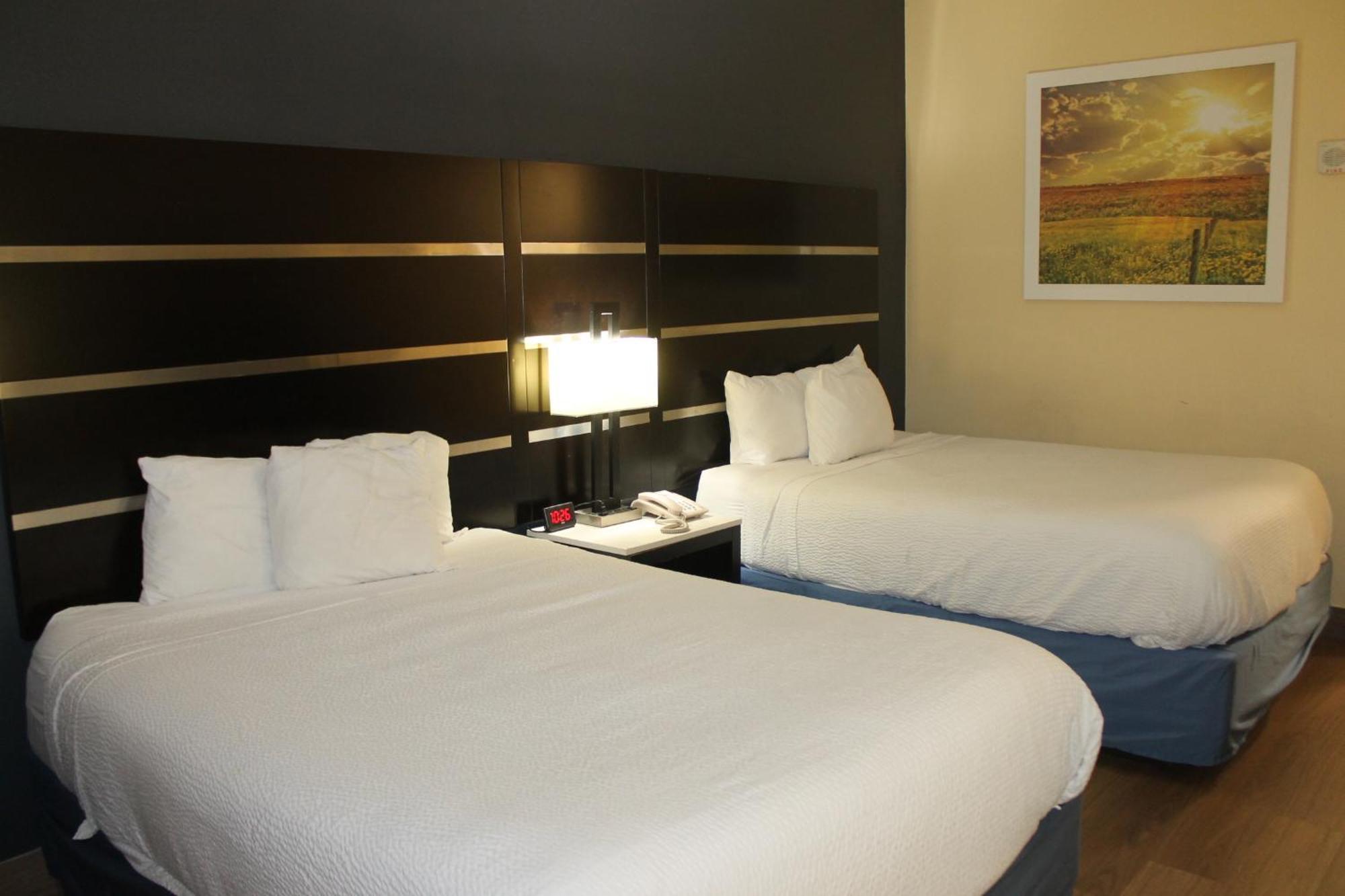 Days Inn By Wyndham Budd Lake Экстерьер фото